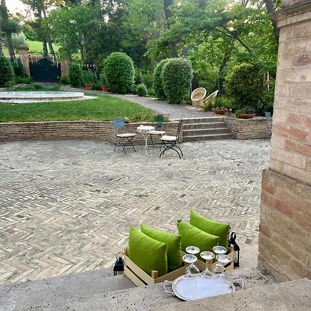 Santa Maria Al Poggio Frühstückspension Porto San Giorgio